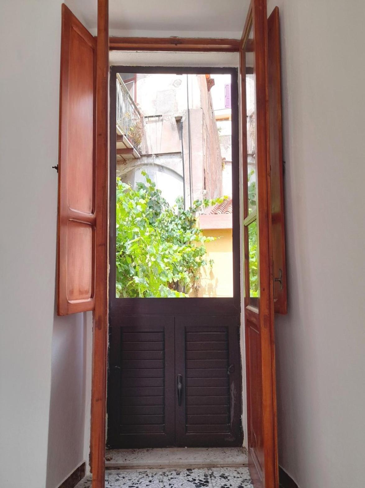 Villa Casa A Bosa In Centro Storico Exterior foto